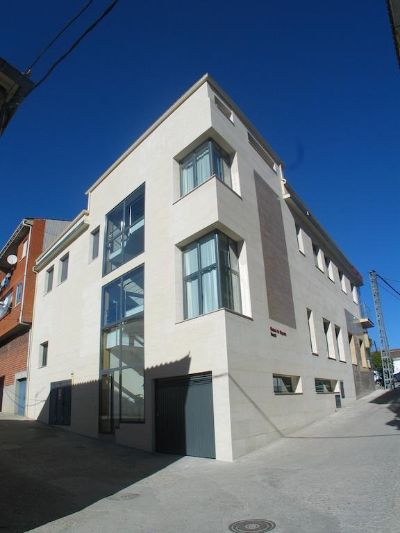 Hostal Ciudad De Caparra Каркабосо Экстерьер фото